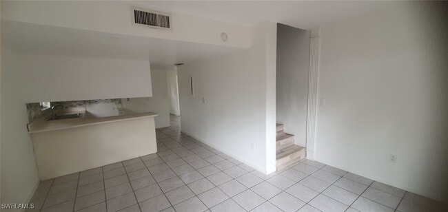 Photo - 2524 Congress St
