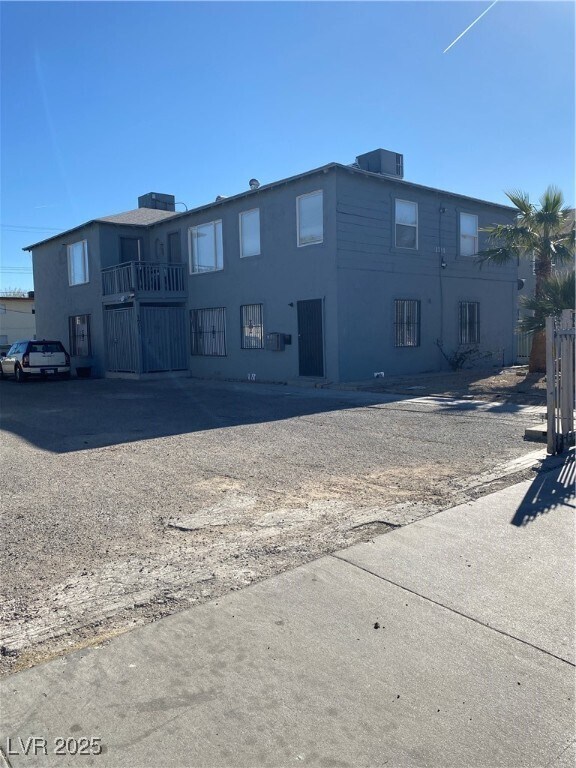 Building Photo - 1711 Santa Paula Dr Unit C Rental