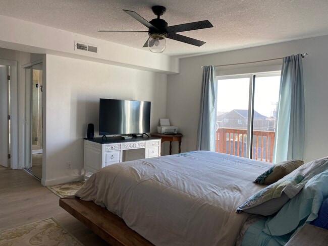 Photo - 1140 NW 12th St