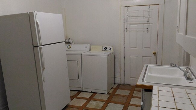 Photo - 2350 Orchard Ave