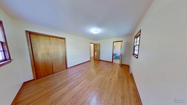 Photo - 315 W Main St