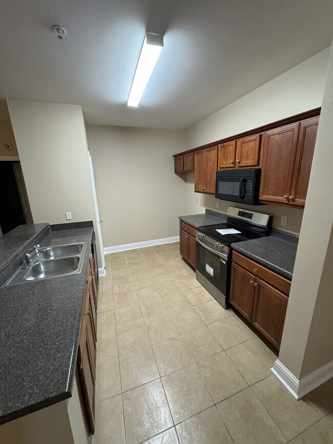 Photo - 3323 Town Creek Cir