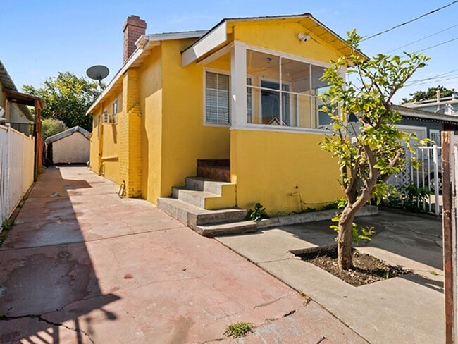 Building Photo - Less is More