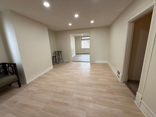 Photo - 145 Plymouth St Unidad 1