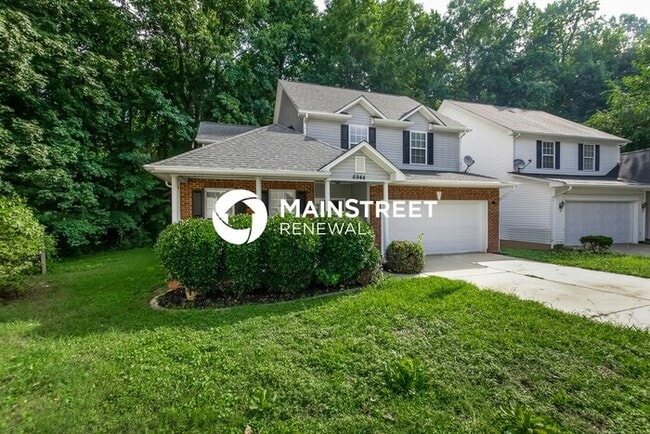 Photo - 4 Bedroom Pet-Friendly Home in Charlotte, NC with Main Street Renewal