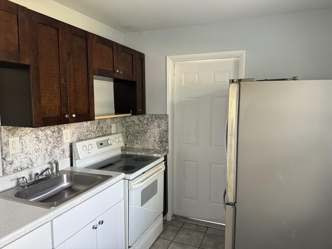 Photo - 805 3rd St Unit 1