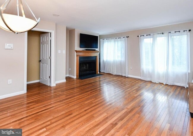 Building Photo - 7002 Cipriano Woods Ct