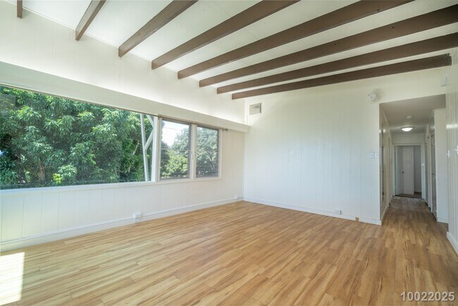 Photo - Partially Renovated Upstairs 3 BD 1 BA home in Aiea ($300 off the first month’s rent if moved in ...