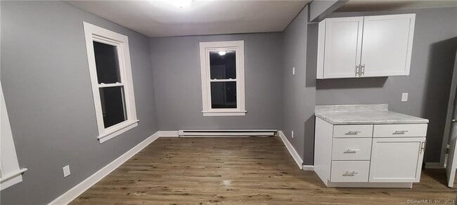 Building Photo - 217 N Main St Unit 2 Rental