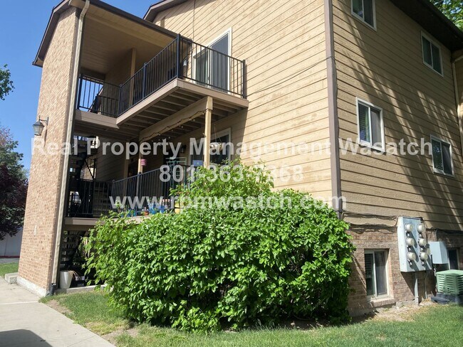 Come See This Great 2 Bedroom 1 Bath Condo... - Come See This Great 2 Bedroom 1 Bath Condo... Unit 31