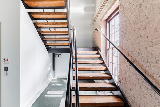 Photo - Great Two bedroom Two full bath apartment in the Buggy Factory! Unidad #2D - Two bed Two bath