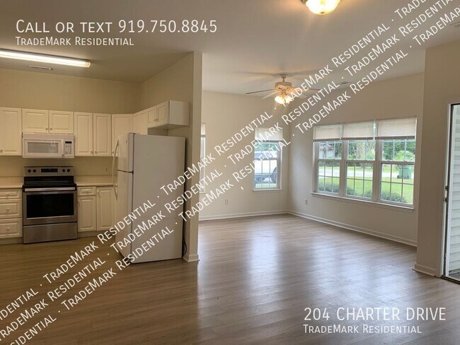 Photo - 204 Charter Dr