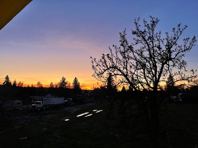 Photo - 307 N Bowdish Rd