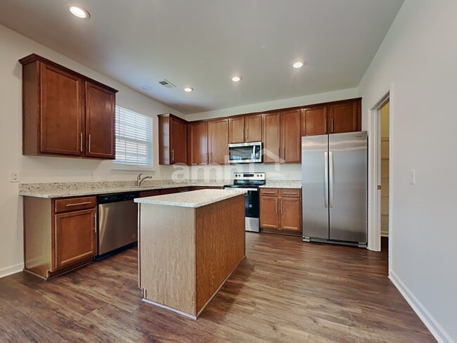 Photo - 1110 Friartuck Trail