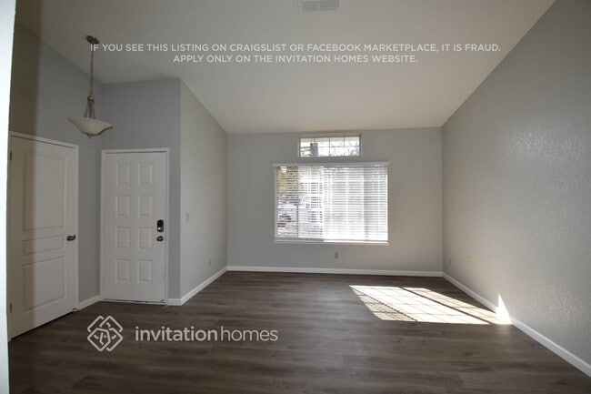 Photo - 8023 Pinot Noir Way