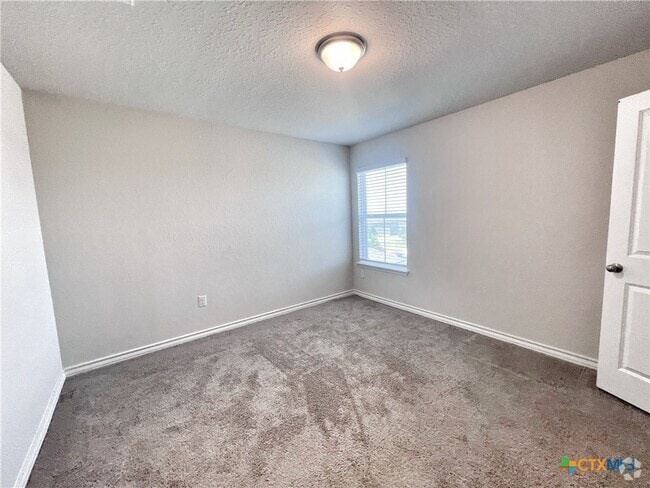 Building Photo - 512 Fig Tree St Rental