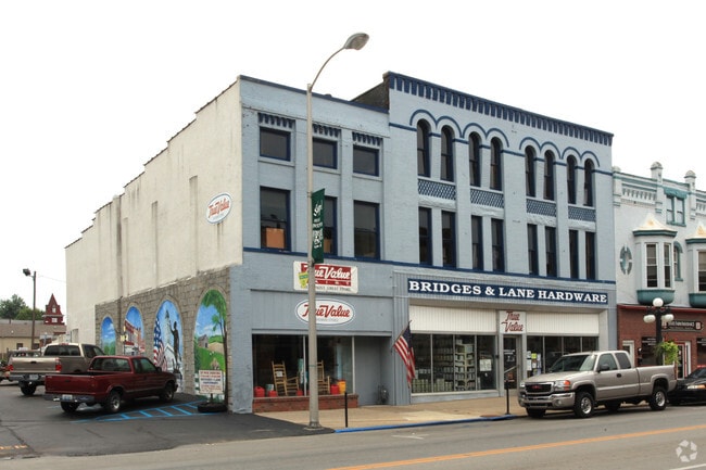 Primary Photo - 7 North Main Rental