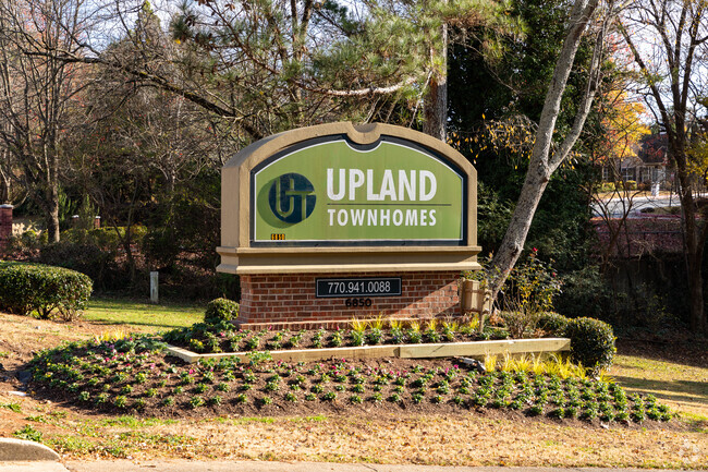 Building Photo - Upland Townhomes