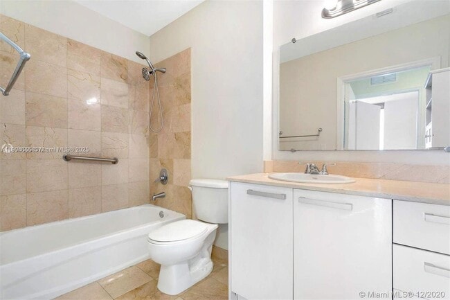 Photo - 2525 SW 3rd Ave Unit 605