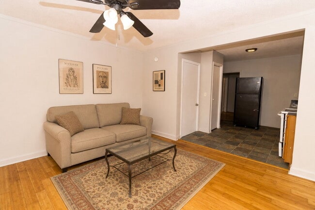 Photo - 5345 Lazard St