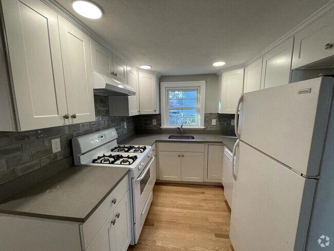Building Photo - 32 Linden Ave Unit 2 Rental
