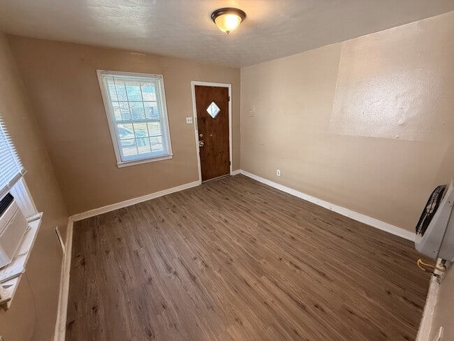 Photo - 1567 Harrison St