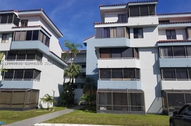 Building Photo - 8255 SW 152nd Ave Unit E-403