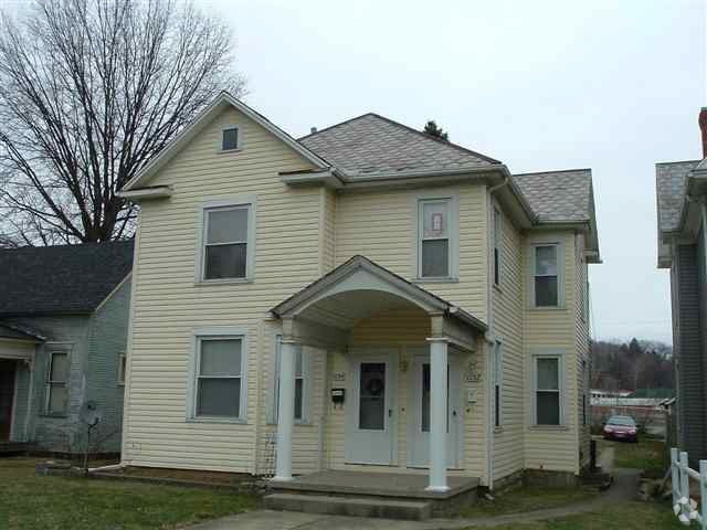 Building Photo - 1152 Columbus N St Unit 2 Rental