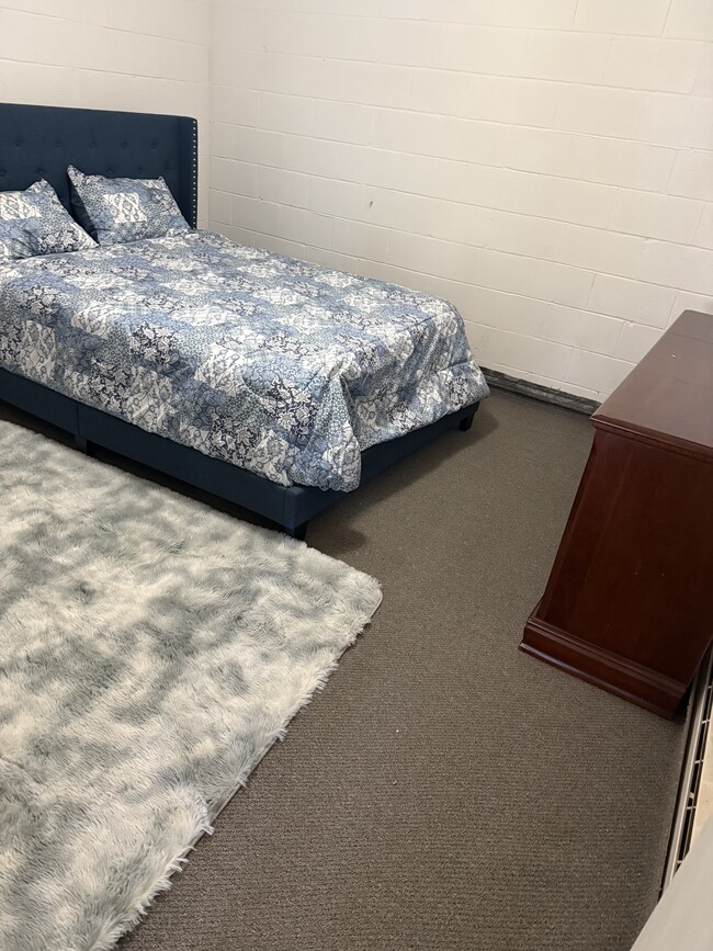 Photo - 103 Woodhill Dr Unit Downstairs apartment