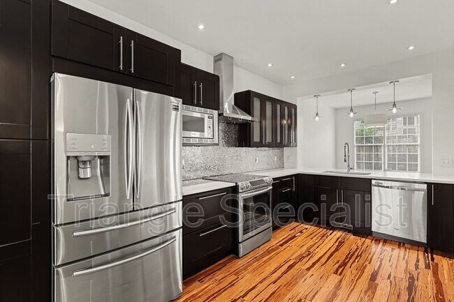 Photo - 7648 Astoria Pl