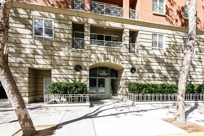 Building Photo - 130 E San Fernando St