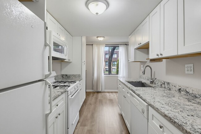 5247 W Running Brook Rd