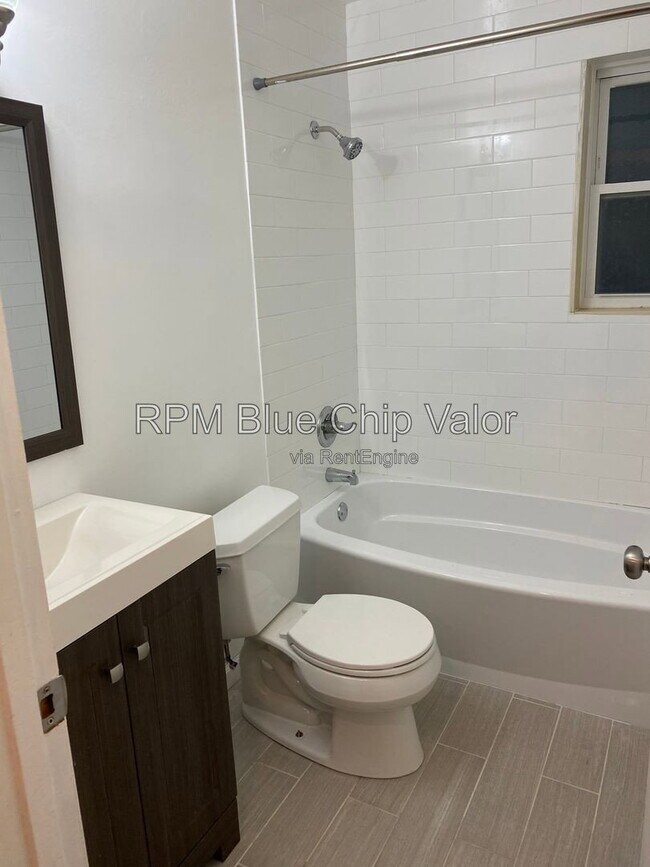 2118 Kemper Ln Unit 11