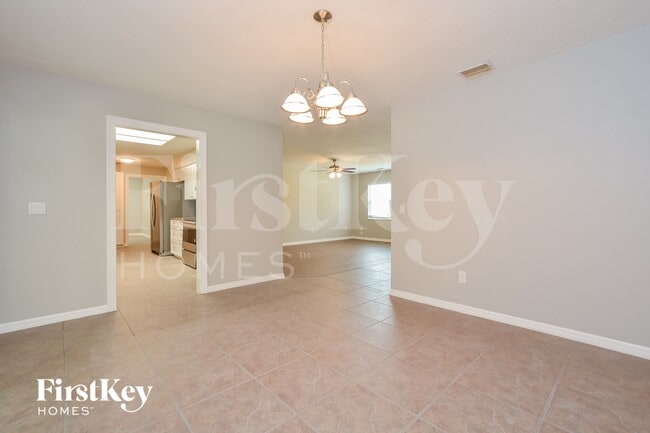 Photo - 971 Buttercup Terrace