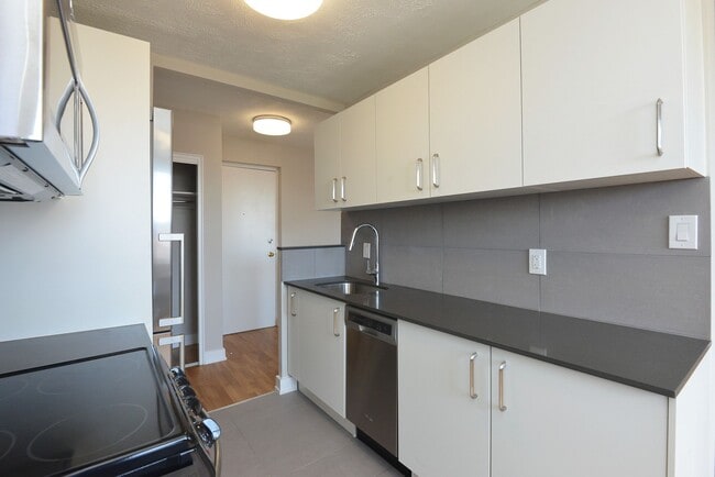 Building Photo - 25 Eccleston Dr Unit 109