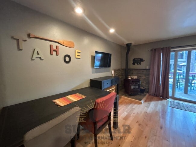 Photo - 3 Bedroom - Great Location!