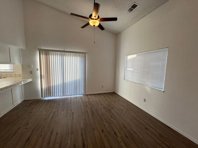 Photo - Beautiful 4 Bed / 2.5 Bath Silver Creek Home w/ RBP & $0 Deposit Option