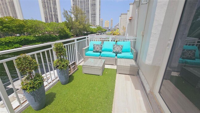 Photo - 3745 NE 171 St Unidad 75