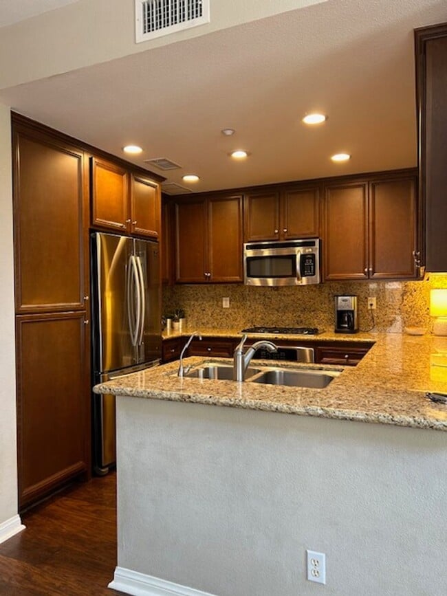 Photo - 2bed 2bath 1,401 Sqft VANTIS Condo in the Heart of Aliso Viejo