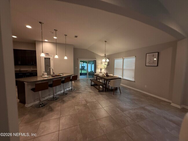 Photo - 686 Glendale Ln