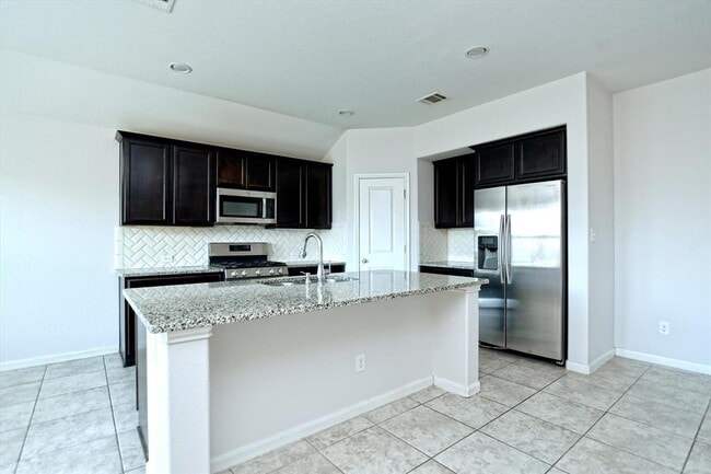 Photo - 5671 Corsica Loop