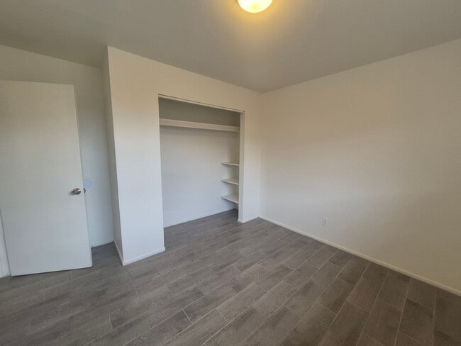 Building Photo - 122 Unit Apt. #2