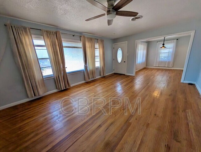 Photo - 3820 32nd St