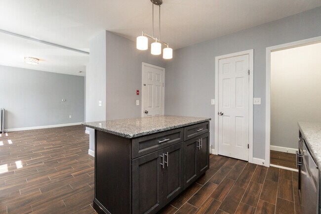 Photo - 157 Spring St Unit 1