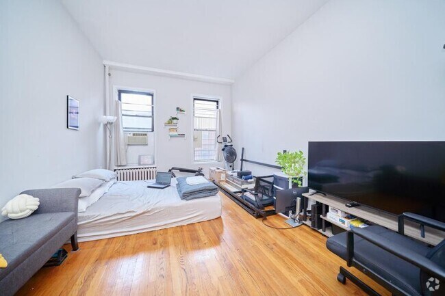 Building Photo - 0 bedroom in New York NY 10036 Unit 5A Rental