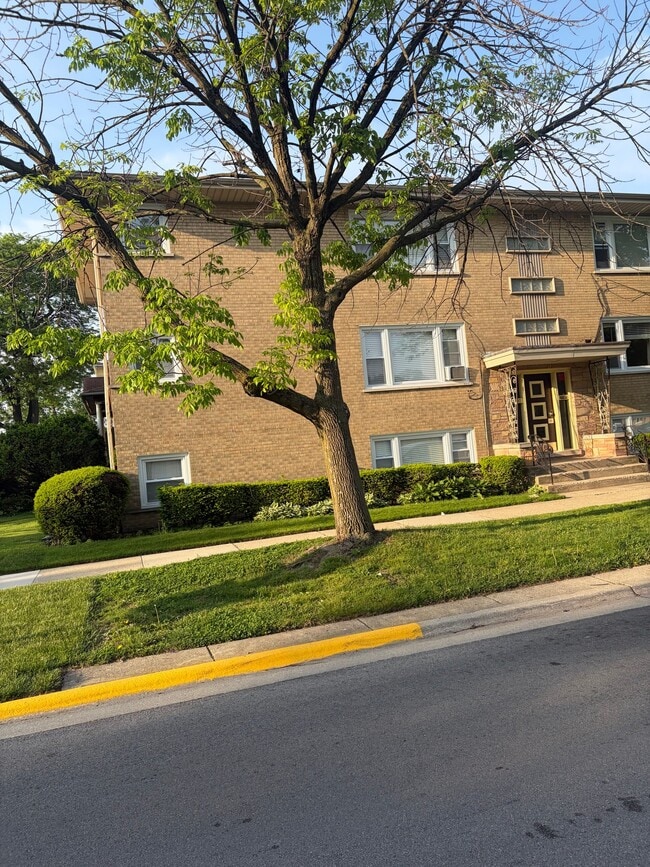 Photo - 3500 S Oak Park Ave Unit 2w