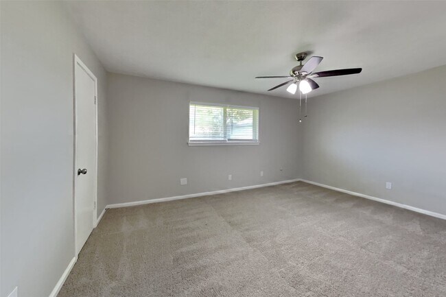 Photo - 1920 Crooked Creek Ln