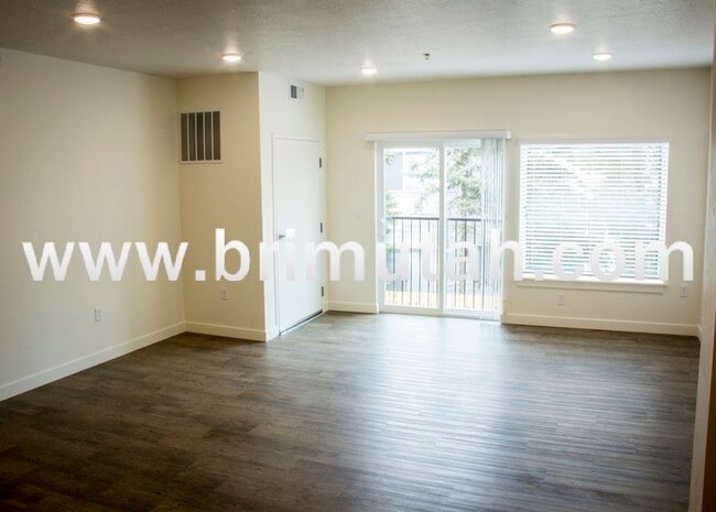 Photo - 3225 S 900 E
