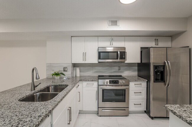 Photo - Remodeled, Move-In Ready 3-Bedroom Condo in Prime Naples Location Unit 7112