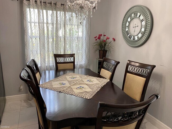 Photo - 2 br, 2 bath Condo - 579 Normandy M